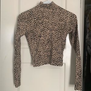 Cropped leopard print long sleeve